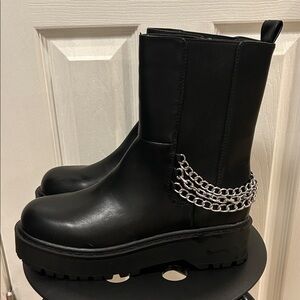 Lug Sole Chain Boots Size 9